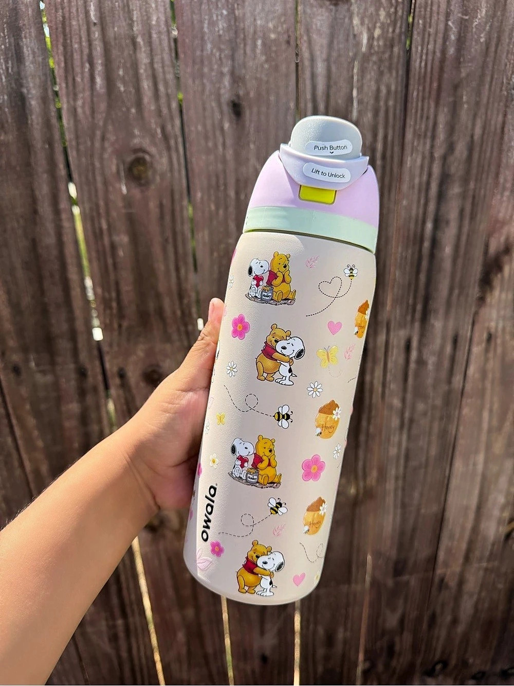 New in box 32 oz Owala FreeSip Winnie the Pooh Water Bottle Floral Print